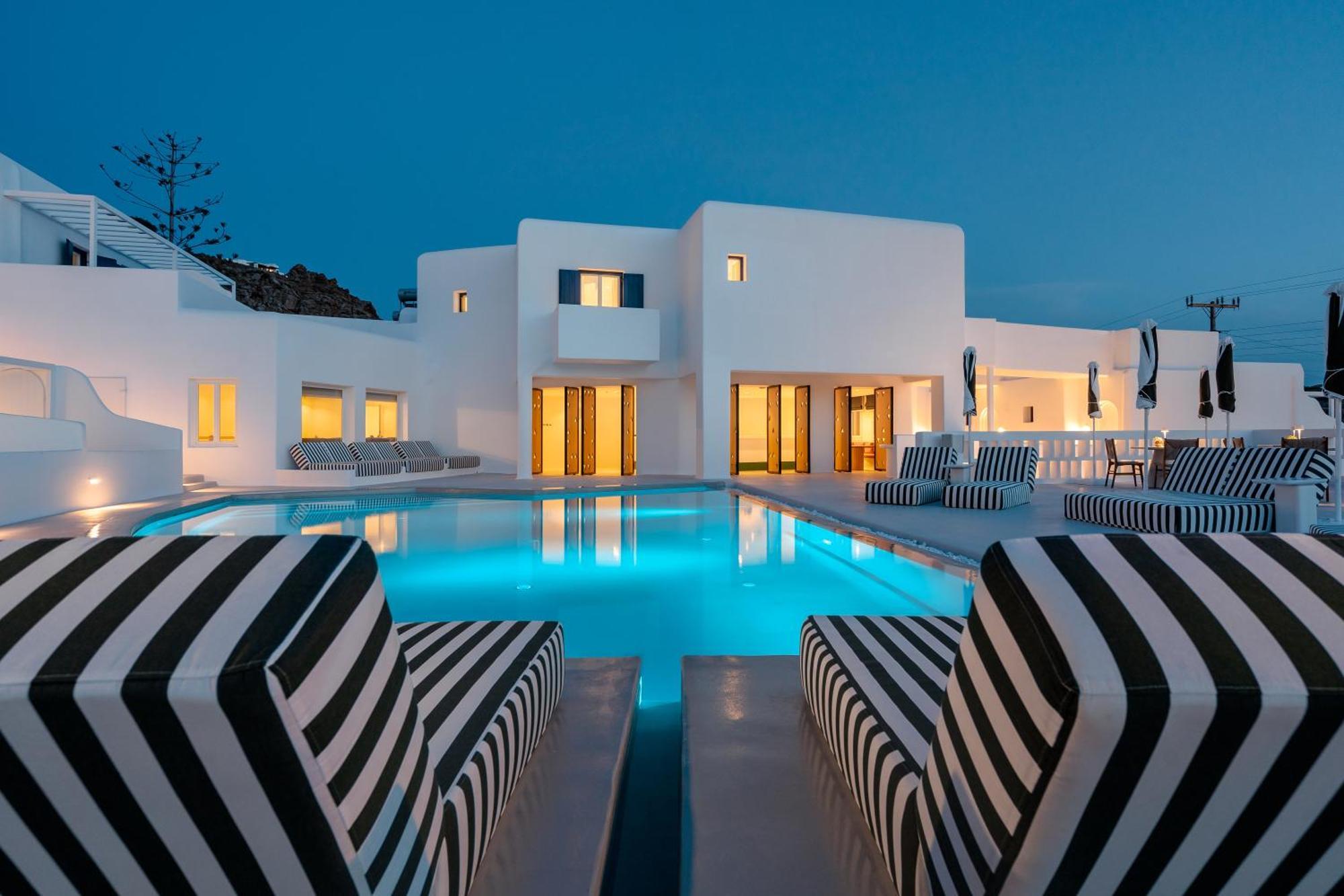 Croco Mykonos Hotel Tourlos Buitenkant foto
