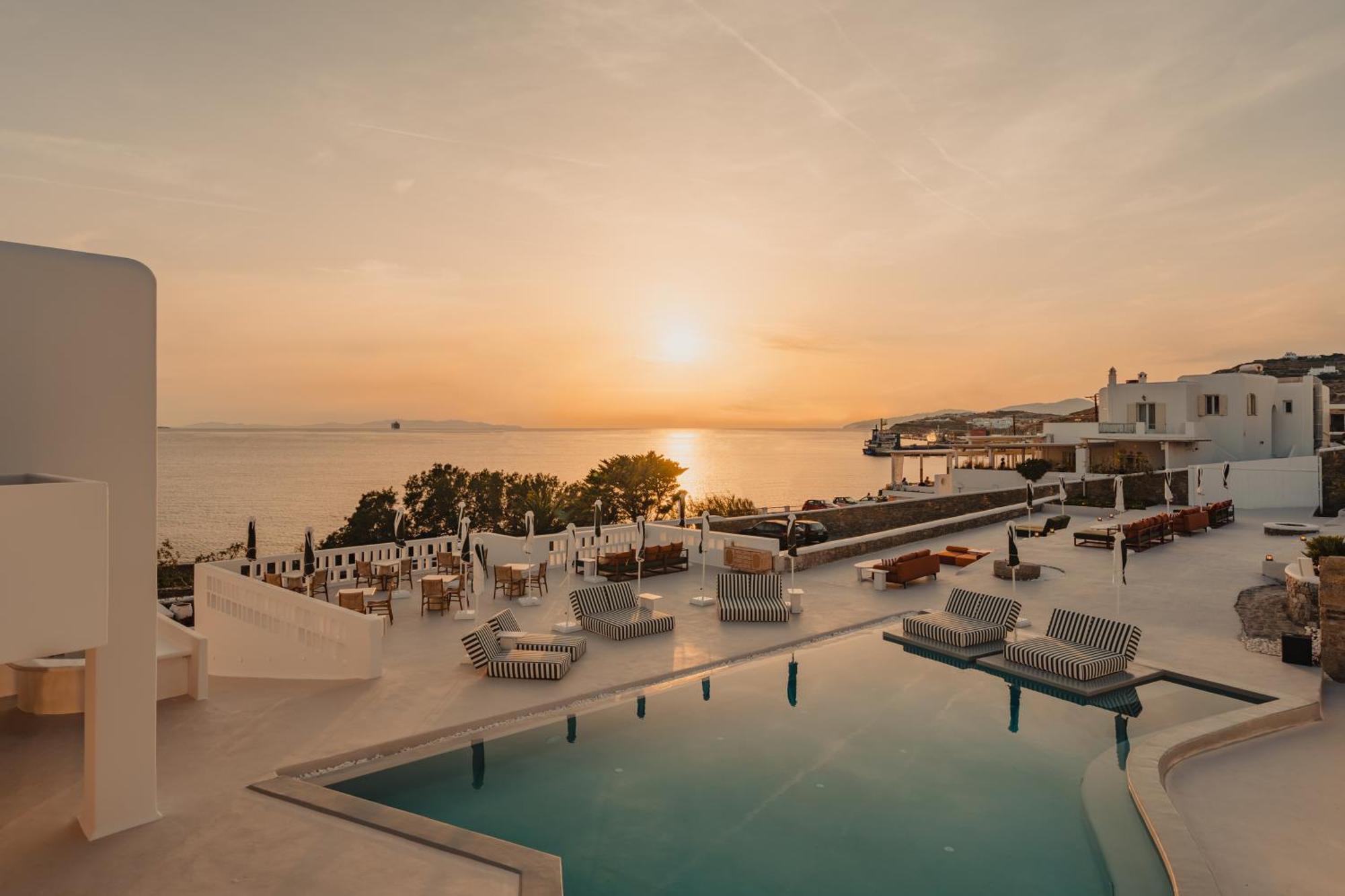 Croco Mykonos Hotel Tourlos Buitenkant foto