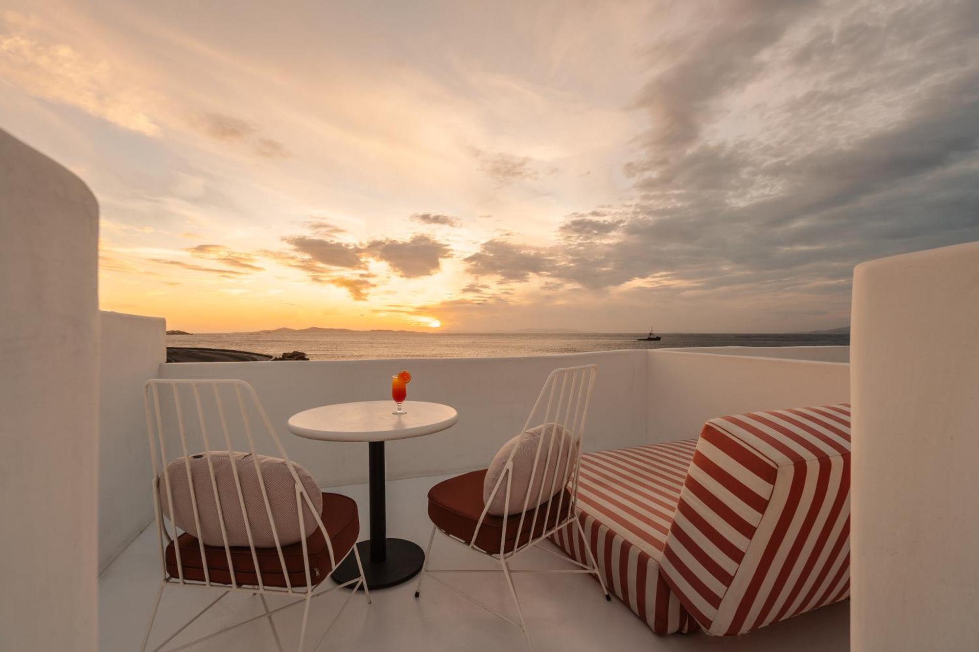 Croco Mykonos Hotel Tourlos Buitenkant foto